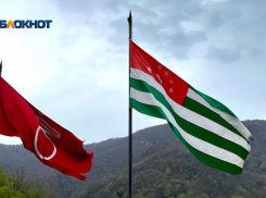 В Абхазии широко отпраздновали День Победы и независимости республики 