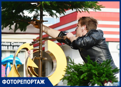 Активная подготовка к Новому Году началась в Сочи: фоторепортаж «Блокнота» с новогодней атмосферой 