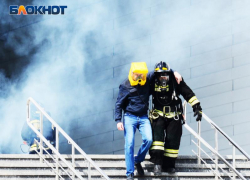 Эвакуированные жильцы направлены в пункт временного размещения: в мэрии Сочи прокомментировали крупный пожар