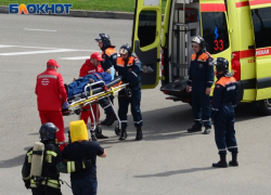 Спасатели эвакуировали туристку с переломом из ущелья в Сочи 