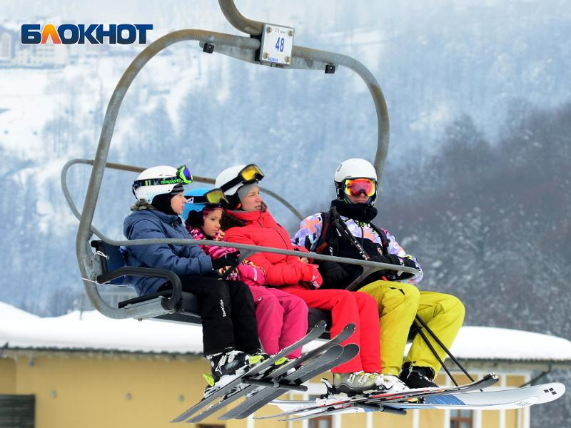 На сочинских горнолыжных курортах ввели единый ски-пасс