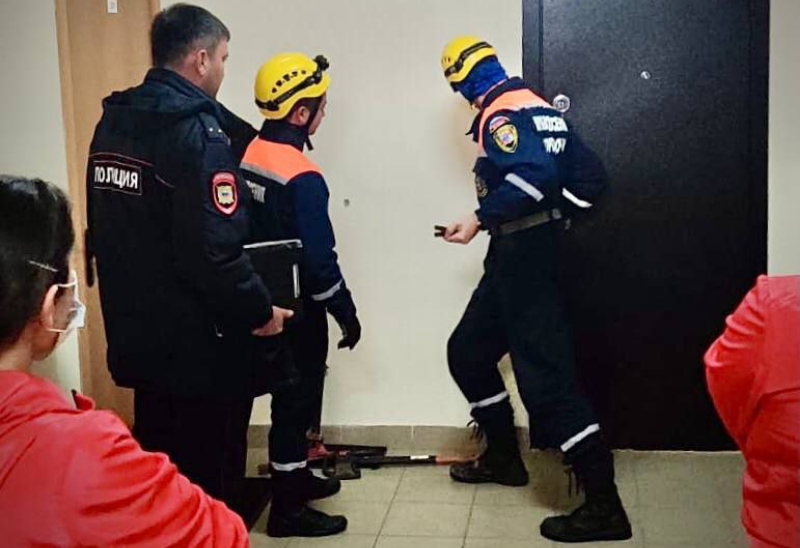 Спасатели в Сочи помогли пенсионеру выбраться из квартиры